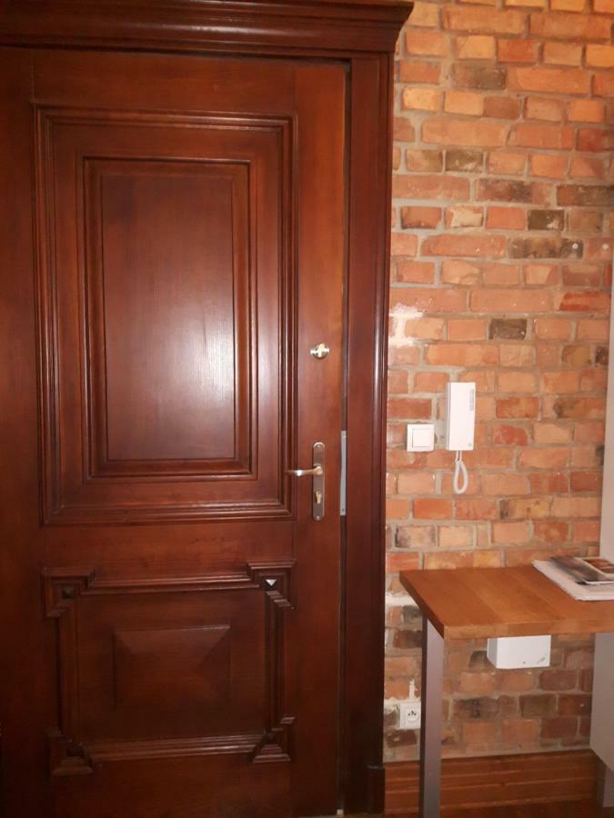 My Place In * Posen